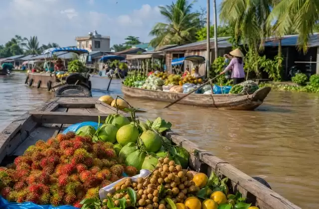 Los mercados flotantes y las aldeas artesanales