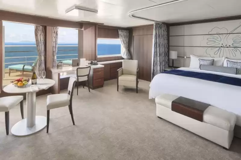 Suite Penthouse Deluxe con gran balcón con vistas a la proa