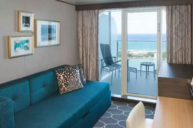 Cabina con vista al mar y gran balcón